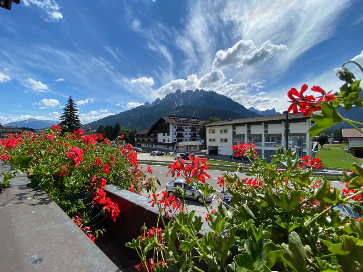 Guesthouse Rosengarten Dobbiaco Exterior photo
