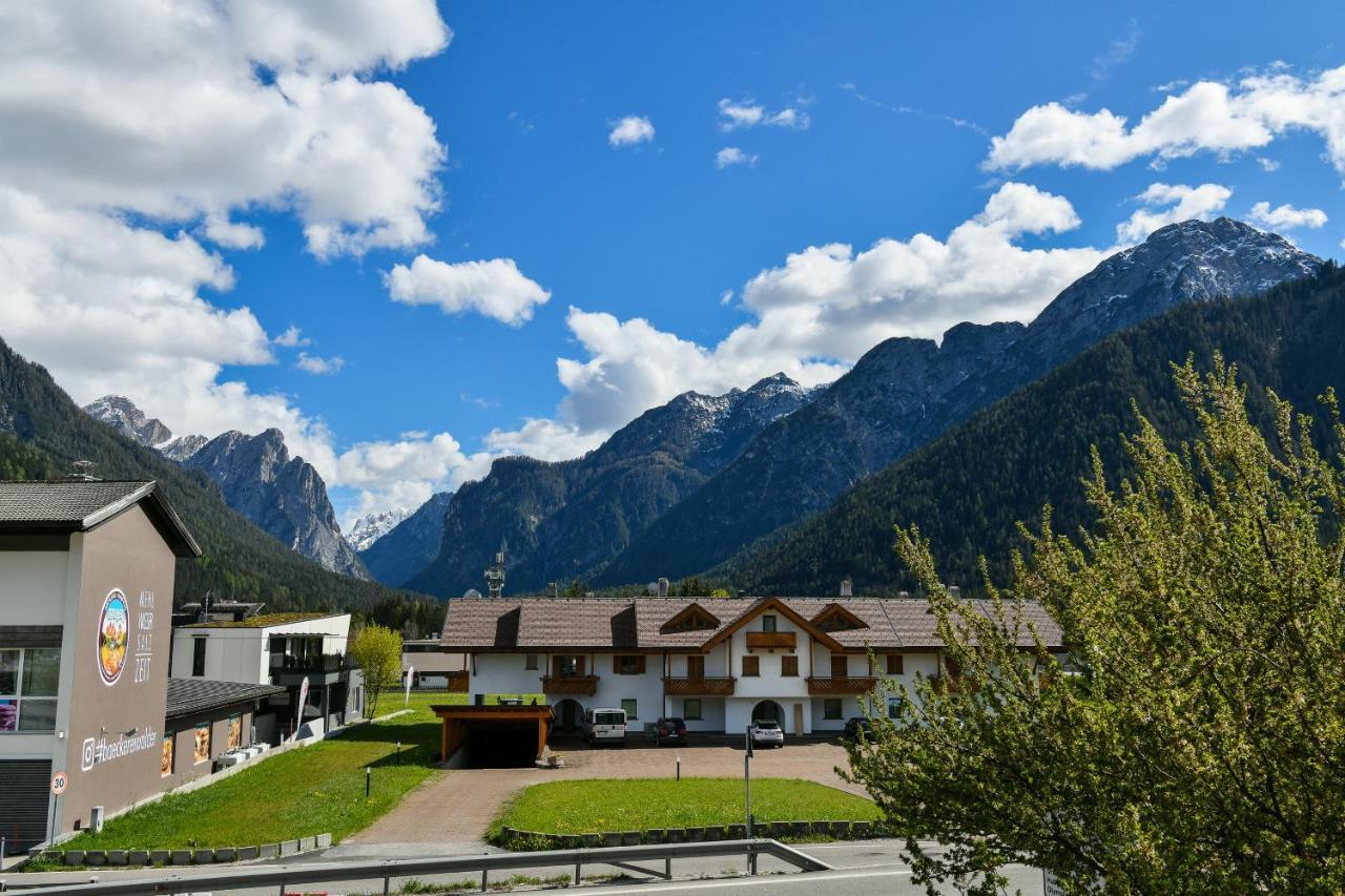 Guesthouse Rosengarten Dobbiaco Exterior photo