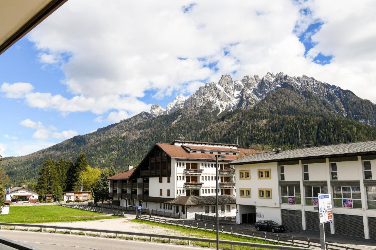 Guesthouse Rosengarten Dobbiaco Exterior photo